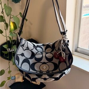❌SOLD❌Vintage Coach Hobo❌SOLD❌